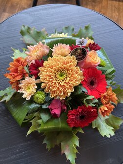 Bloemstukje Allerheiligen rond mix kleuren